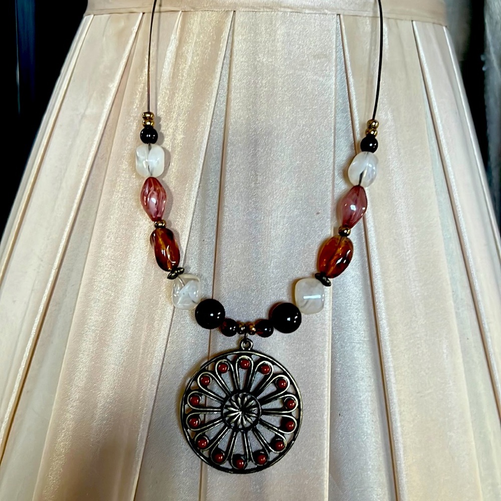 Simple western style adjustable necklace
